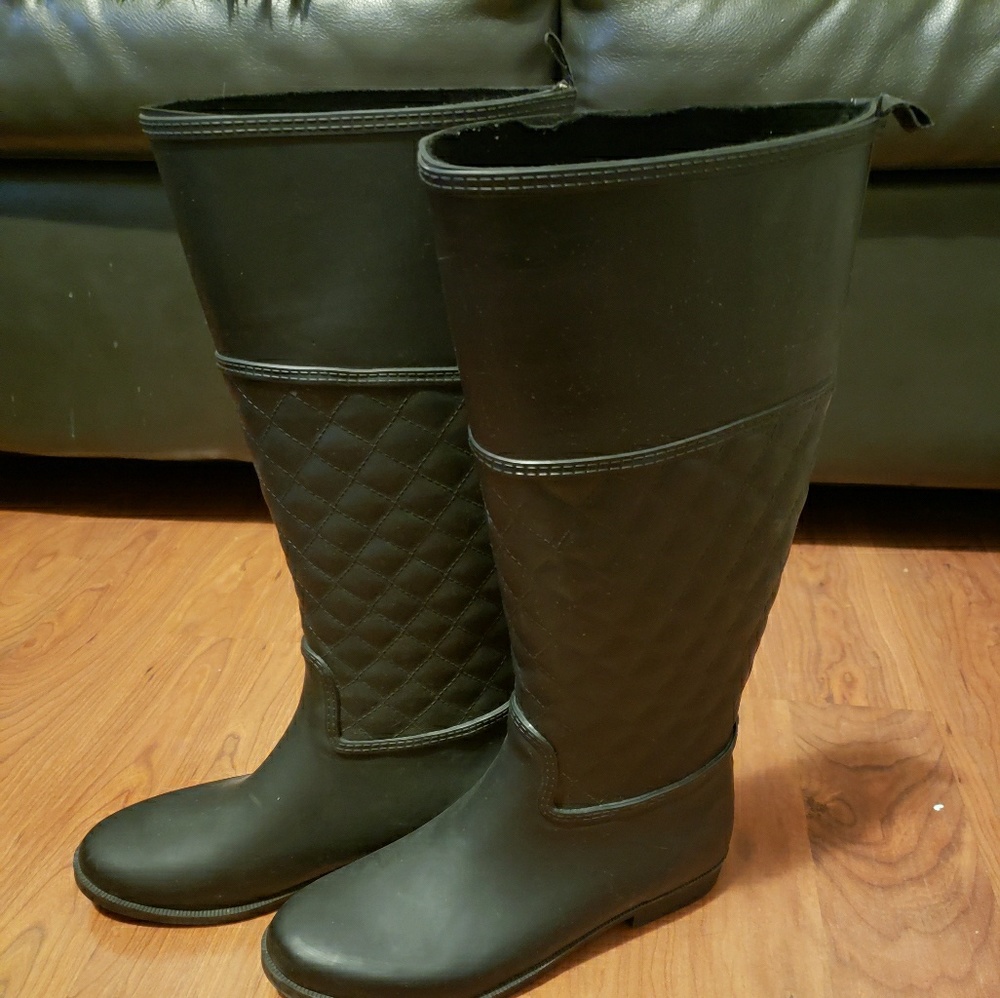 Rainboots